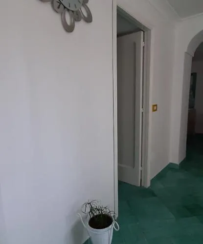 펜션 Symphony House 라벨로