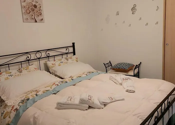 Symphony House 펜션 *