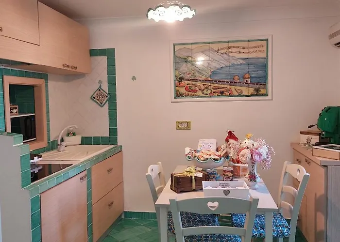 Symphony House 라벨로